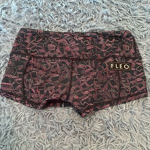 Fleo Booty Short - small